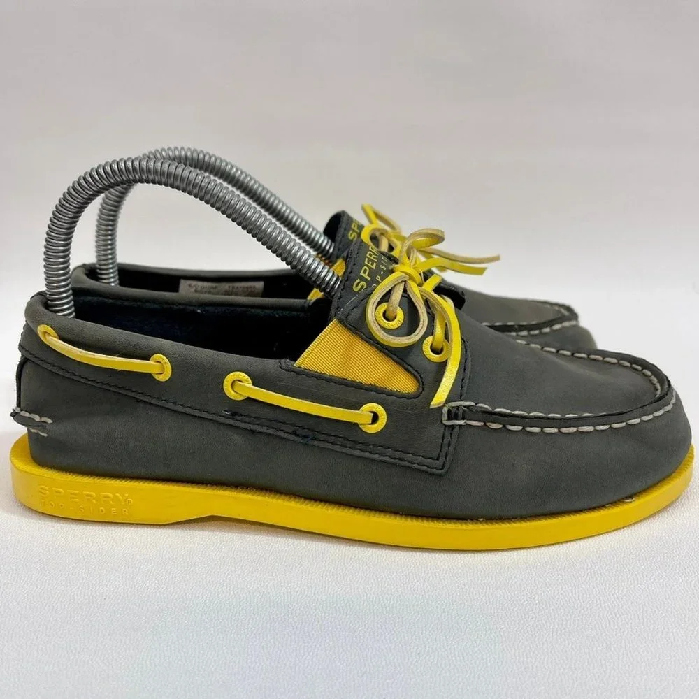 Sperry Top-Sider Leather Authentic Original Boat Shoes Big Kids Youth Size 4